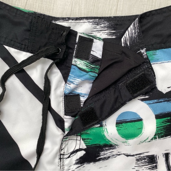 Men's Basic Concepts White/Blue/Green Floral Boardshorts Swim Shorts Size 30 - Picture 3 of 9